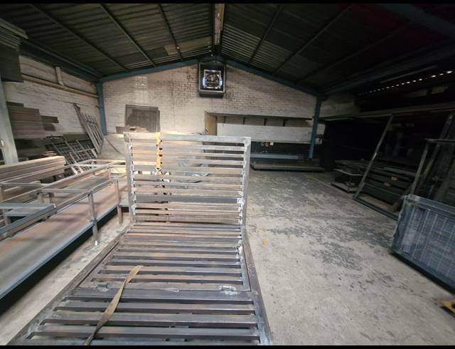 600M² WAREHOUSE FOR SALE IN GLENESK